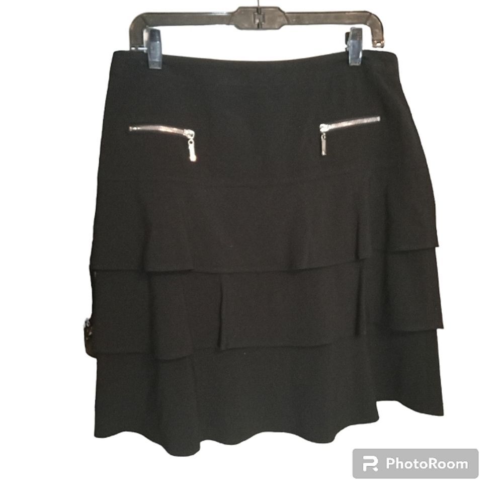 Larry Levine Woman's Black Tiered Skirt With Zippers Size 10: